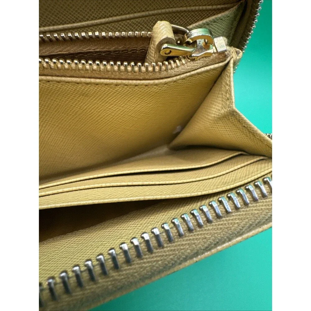 Prada this yellow